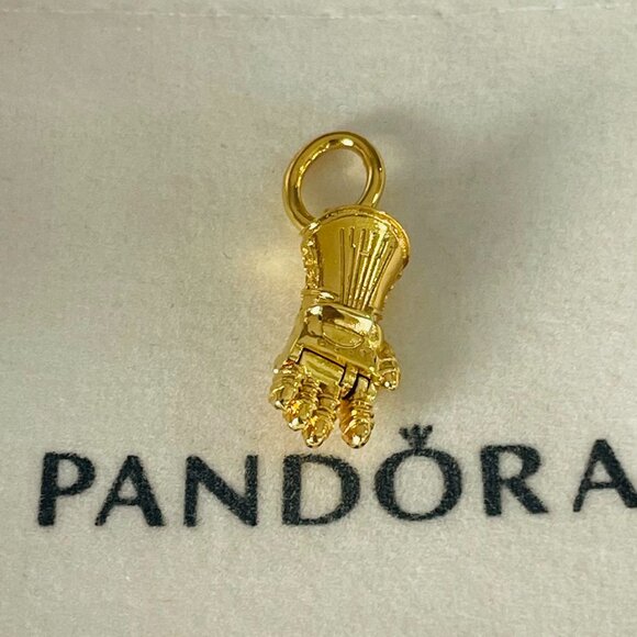 Pandora Marvel The Avengers Infinity Gauntlet Dangle Charm - Picture 4 of 4